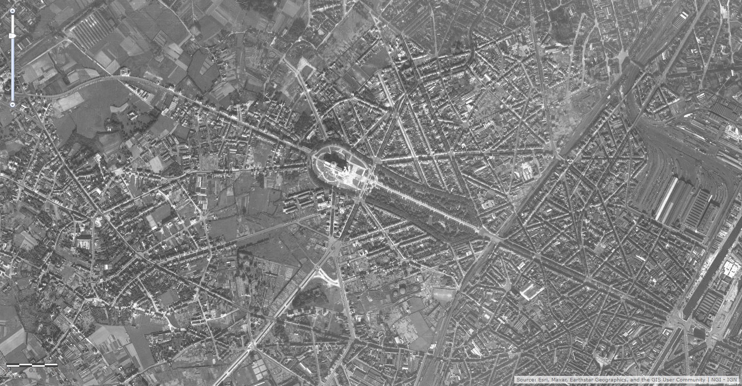 Photo aérienne d'une ville belge prise via un bombardier en 1950 - IGN